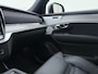 Volvo XC90 T8 Plug-in hybrid AWD Ultra Black Edition / Luchtvering / B&W audio / Geventileerd leder / Trekhaak / 21inch / Google navigatie / Schuif-kanteldak.