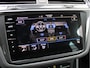Volkswagen Tiguan 1.5 TSI Sport Business /NAVI/Camera/19'LM/Keyless/ACC/Carplay/LED/PDC/Keyless/Stuurverwarming/NAP! 2e eig!