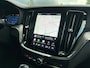 Volvo V60 2.0 T8 Plug-in hybrid AWD Plus Dark | Panoramadak | Trekhaak | HUD | Harman/Kardon |
