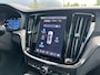 Volvo V60 2.0 T8 Plug-in hybrid AWD Plus Dark | Panoramadak | Trekhaak | HUD | Harman/Kardon |