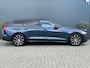 Volvo V60 2.0 T8 Plug-in hybrid AWD Plus Dark | Panoramadak | Trekhaak | HUD | Harman/Kardon |