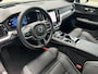 Volvo V60 2.0 T8 Plug-in hybrid AWD Plus Dark | Panoramadak | Trekhaak | HUD | Harman/Kardon |