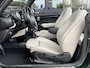 MINI Cooper Cabrio 1.5 136 pk Automaat JCW Navigatie Head-Up Display Harman Kardon Audio Sportstoelen leder Stoelverwarming Led Koplampen 18 Inch Velgen Parkeersensoren NL Auto John Cooper Works Pakket