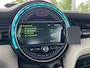 MINI Cooper Cabrio 1.5 136 pk Automaat JCW Navigatie Head-Up Display Harman Kardon Audio Sportstoelen leder Stoelverwarming Led Koplampen 18 Inch Velgen Parkeersensoren NL Auto John Cooper Works Pakket