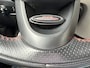 MINI Cooper Cabrio 1.5 136 pk Automaat JCW Navigatie Head-Up Display Harman Kardon Audio Sportstoelen leder Stoelverwarming Led Koplampen 18 Inch Velgen Parkeersensoren NL Auto John Cooper Works Pakket
