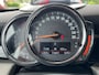 MINI Cooper Cabrio 1.5 136 pk Automaat JCW Navigatie Head-Up Display Harman Kardon Audio Sportstoelen leder Stoelverwarming Led Koplampen 18 Inch Velgen Parkeersensoren NL Auto John Cooper Works Pakket
