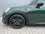 MINI Cooper Cabrio 1.5 136 pk Automaat JCW Navigatie Head-Up Display Harman Kardon Audio Sportstoelen leder Stoelverwarming Led Koplampen 18 Inch Velgen Parkeersensoren NL Auto John Cooper Works Pakket