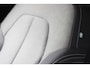 Volvo XC40 B4 Plus Dark | Trekhaak | Verwarmbare voorstoelen en voorruit | Premium audio by Harman Kardon | Apple carplay/Android auto | Adaptieve cruise control
