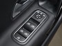Mercedes-Benz A-klasse 200 Business Solution Sport (CARPLAY,LED,DIGITAL COCKPIT,SPORTSTOELEN,CAMERA,NAVI,PDC,NETTESTAAT)