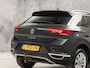 Volkswagen T-Roc 1.0 TSI Sport (PANORAMADAK, VIRTUAL COCKPIT, APPLE CARPLAY, GROOT NAVI, CAMERA, STOELVERWARMING, SPORTSTOELEN, GETINT GLAS, LED KOPLAMPEN, ADAPTIVE CRUISE, NIEUWSTAAT)