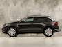 Volkswagen T-Roc 1.0 TSI Sport (PANORAMADAK, VIRTUAL COCKPIT, APPLE CARPLAY, GROOT NAVI, CAMERA, STOELVERWARMING, SPORTSTOELEN, GETINT GLAS, LED KOPLAMPEN, ADAPTIVE CRUISE, NIEUWSTAAT)