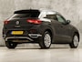Volkswagen T-Roc 1.0 TSI Sport (PANORAMADAK, VIRTUAL COCKPIT, APPLE CARPLAY, GROOT NAVI, CAMERA, STOELVERWARMING, SPORTSTOELEN, GETINT GLAS, LED KOPLAMPEN, ADAPTIVE CRUISE, NIEUWSTAAT)