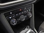 Volkswagen T-Roc 1.0 TSI Sport (PANORAMADAK, VIRTUAL COCKPIT, APPLE CARPLAY, GROOT NAVI, CAMERA, STOELVERWARMING, SPORTSTOELEN, GETINT GLAS, LED KOPLAMPEN, ADAPTIVE CRUISE, NIEUWSTAAT)