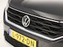 Volkswagen T-Roc 1.0 TSI Sport (PANORAMADAK, VIRTUAL COCKPIT, APPLE CARPLAY, GROOT NAVI, CAMERA, STOELVERWARMING, SPORTSTOELEN, GETINT GLAS, LED KOPLAMPEN, ADAPTIVE CRUISE, NIEUWSTAAT)