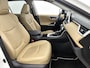 Toyota RAV4 2.5 Hybrid AWD Executive Premium Pack | Panorama Schuif/kanteldak | JBL | 360 camera + camerabeeld in binnenspiegel | stoel ventilatie | Stoel+stuurverwarming + achterbank | Memory seat | Bruin Leder | draadloze telefoonlader |