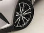 Toyota C-HR / C-HR+ 1.8 Hybrid Sport Automaat (NAVIGATIE, CAMERA, STUUR/STOELVERWARMING, GETINT GLAS, SPORTSTOELEN, ADAPTIVE CRUISE, KEYLESS, NIEUWSTAAT)