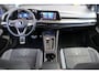 Volkswagen Golf 1.5 eTSI 3x R-Line | Panoramadak | Camera | Dode hoek | Adaptive cruise | Keyless | IQ Light | Lane assist |