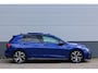Volkswagen Golf 1.5 eTSI 3x R-Line | Panoramadak | Camera | Dode hoek | Adaptive cruise | Keyless | IQ Light | Lane assist |