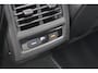 Volkswagen Golf 1.5 eTSI 3x R-Line | Panoramadak | Camera | Dode hoek | Adaptive cruise | Keyless | IQ Light | Lane assist |