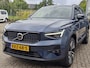 Volvo XC40 B4 Plus Dark met Lighting Pack (koplampen adaptief, koplampreiniging, matrix led koplampen, mistlampen voor) en Elektrisch glazen panorama-dak en trekhaak inklapbaar en nog veel meer.....