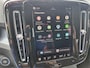 Volvo XC40 B4 Plus Dark met Lighting Pack (koplampen adaptief, koplampreiniging, matrix led koplampen, mistlampen voor) en Elektrisch glazen panorama-dak en trekhaak inklapbaar en nog veel meer.....