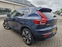 Volvo XC40 B4 Plus Dark met Lighting Pack (koplampen adaptief, koplampreiniging, matrix led koplampen, mistlampen voor) en Elektrisch glazen panorama-dak en trekhaak inklapbaar en nog veel meer.....