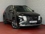 Hyundai Tucson NW AUTO 1.6 T-GDI PHEV N-LINE LEER 360.CAMERA ELEK.KLEP ELEK.STOEL/GEHEUGEN VERWARMD/KOELING SUBWFR 19"LMV ZWARTE HEMEL STUURVERW. PLUG IN HYBRIDE