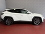 Hyundai Tucson 1.6 T-GDI PHEV N-LINE 360.CAMERA WIT ELEK.KLEP ELEK.STOEL/GEHEUGEN VERWARMD/KOELING SUBWFR 19"LMV ZWARTE HEMEL STUURVERW. PLUG IN HYBRIDE