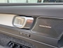Volvo XC40 B4 Plus Dark met Lighting Pack (koplampen adaptief, koplampreiniging, matrix led koplampen, mistlampen voor) en Elektrisch glazen panorama-dak en trekhaak inklapbaar en nog veel meer.....