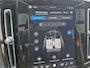 Volvo XC40 B4 Plus Dark met Lighting Pack (koplampen adaptief, koplampreiniging, matrix led koplampen, mistlampen voor) en Elektrisch glazen panorama-dak en trekhaak inklapbaar en nog veel meer.....