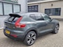 Volvo XC40 B4 Plus Dark met Lighting Pack (koplampen adaptief, koplampreiniging, matrix led koplampen, mistlampen voor) en Elektrisch glazen panorama-dak en trekhaak inklapbaar en nog veel meer.....