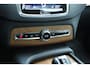 Volvo XC90 T5 AWD Inscription | Dealeronderhouden | Nappa lederen bekleding | Stoelventilatie en -massage | Panoramadak | Head-up display | Parkeercamera | Parkeerverwarming | Parkeersensoren voor + achter | Parkeercamera | BLIS | Adaptive Cruise Control