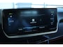 Peugeot e-2008 EV GT 50 kWh | Adapt. Cruise | Leder | Stoelverwarming | Camera | Navi | Carplay | Climate | Keyless | LED | Dodehoekbewaking