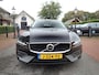 Volvo V60 2.0 B3 Momentum ACC / CARPLAY / CAMERA / STOEL + STUUR VERWARMING / KEYLESS