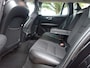 Volvo V60 2.0 B3 Momentum ACC / CARPLAY / CAMERA / STOEL + STUUR VERWARMING / KEYLESS