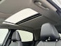 Nissan Ariya e-4ORCE Evolve 91 kWh / 4WD / Leder / Head- Up Display / Warmtepomp / 10 Jaar Nissan More Garantie / Stoelverwarming voor en achter / Schuif-Kantel Dak / Stoelventilatie / Stuurverwarming / Rondomzicht camera / Elektrisch Verstelbare Stoelen met Geheugen / Elektrische Achterklep / Adaptief Cruise Control / Apple Carplay & Android Auto /