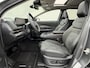 Nissan Ariya e-4ORCE Evolve 91 kWh / 4WD / Leder / Head- Up Display / Warmtepomp / 10 Jaar Nissan More Garantie / Stoelverwarming voor en achter / Schuif-Kantel Dak / Stoelventilatie / Stuurverwarming / Rondomzicht camera / Elektrisch Verstelbare Stoelen met Geheugen / Elektrische Achterklep / Adaptief Cruise Control / Apple Carplay & Android Auto /
