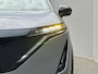 Nissan Ariya e-4ORCE Evolve 91 kWh / 4WD / Leder / Head- Up Display / Warmtepomp / 10 Jaar Nissan More Garantie / Stoelverwarming voor en achter / Schuif-Kantel Dak / Stoelventilatie / Stuurverwarming / Rondomzicht camera / Elektrisch Verstelbare Stoelen met Geheugen / Elektrische Achterklep / Adaptief Cruise Control / Apple Carplay & Android Auto /