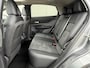 Nissan Ariya e-4ORCE Evolve 91 kWh / 4WD / Leder / Head- Up Display / Warmtepomp / 10 Jaar Nissan More Garantie / Stoelverwarming voor en achter / Schuif-Kantel Dak / Stoelventilatie / Stuurverwarming / Rondomzicht camera / Elektrisch Verstelbare Stoelen met Geheugen / Elektrische Achterklep / Adaptief Cruise Control / Apple Carplay & Android Auto /