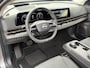 Nissan Ariya e-4ORCE Evolve 91 kWh / 4WD / Leder / Head- Up Display / Warmtepomp / 10 Jaar Nissan More Garantie / Stoelverwarming voor en achter / Schuif-Kantel Dak / Stoelventilatie / Stuurverwarming / Rondomzicht camera / Elektrisch Verstelbare Stoelen met Geheugen / Elektrische Achterklep / Adaptief Cruise Control / Apple Carplay & Android Auto /