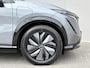 Nissan Ariya e-4ORCE Evolve 91 kWh / 4WD / Leder / Head- Up Display / Warmtepomp / 10 Jaar Nissan More Garantie / Stoelverwarming voor en achter / Schuif-Kantel Dak / Stoelventilatie / Stuurverwarming / Rondomzicht camera / Elektrisch Verstelbare Stoelen met Geheugen / Elektrische Achterklep / Adaptief Cruise Control / Apple Carplay & Android Auto /