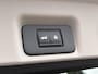 Nissan Ariya e-4ORCE Evolve 91 kWh / 4WD / Leder / Head- Up Display / Warmtepomp / 10 Jaar Nissan More Garantie / Stoelverwarming voor en achter / Schuif-Kantel Dak / Stoelventilatie / Stuurverwarming / Rondomzicht camera / Elektrisch Verstelbare Stoelen met Geheugen / Elektrische Achterklep / Adaptief Cruise Control / Apple Carplay & Android Auto /