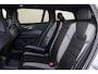 Volvo V60 T8 Recharge AWD Plus Dark - Panorama/schuifdak - IntelliSafe Assist & Surround - 360º Camera - Harman/Kardon audio - Verwarmde voorstoelen, stuur & achterbank - Parkeersensoren voor & achter - Elektr. bedienb. voorstoelen met geheugen - Head up display - Extra getint glas - Inklapbare trekhaak - 18' LMV