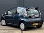 Citroën C1 1.0-12V Ambiance 3 deurs - APPLE CARPLAY - PARKEERSENSOREN - ACHTERSPOILER - MIDDENARMSTEUN - EL. RAMEN - CPV - BLUETOOTH - STUURBEKRACHTIGING - 2E EIGENAAR - NL AUTO - NIEUWE APK BIJ AFLEVERING -