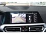 BMW 3-Serie Touring (g21) 320i 184PK M-SPORT SHADOW LINE Panodak | Trekhaak | Navi | Adapt.Cruise | Harman Kardon | Head Up | 19 Inch Lm | Live Cockpit | Sfeerverl. |