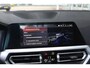 BMW 3-Serie Touring (g21) 320i 184PK M-SPORT SHADOW LINE Panodak | Trekhaak | Navi | Adapt.Cruise | Harman Kardon | Head Up | 19 Inch Lm | Live Cockpit | Sfeerverl. |