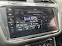 Volkswagen Tiguan Allspace 1.5 TSI R-Line Business+ 7p. / AUTOMAAT/ PANO/ TREKHAAK/ APP-CONNECT/ ACC/ PARK.SENSOR. + CAMERA/ STOELVERWARM./ HARMAN&KARDON/ ELEK.ACHTERKLEP/ HEAD-UP/ KEYLESS/ NAVI/ DAB/ CLIMA/ LED