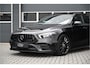 Mercedes-Benz A-klasse 200 AMG / PANO / NIGHT / SFEERVERLICHTING / WIDESCREEN / CAMERA / LED / 19"
