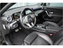 Mercedes-Benz A-klasse 200 AMG / PANO / NIGHT / SFEERVERLICHTING / WIDESCREEN / CAMERA / LED / 19"