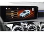 Mercedes-Benz A-klasse 200 AMG / PANO / NIGHT / SFEERVERLICHTING / WIDESCREEN / CAMERA / LED / 19"